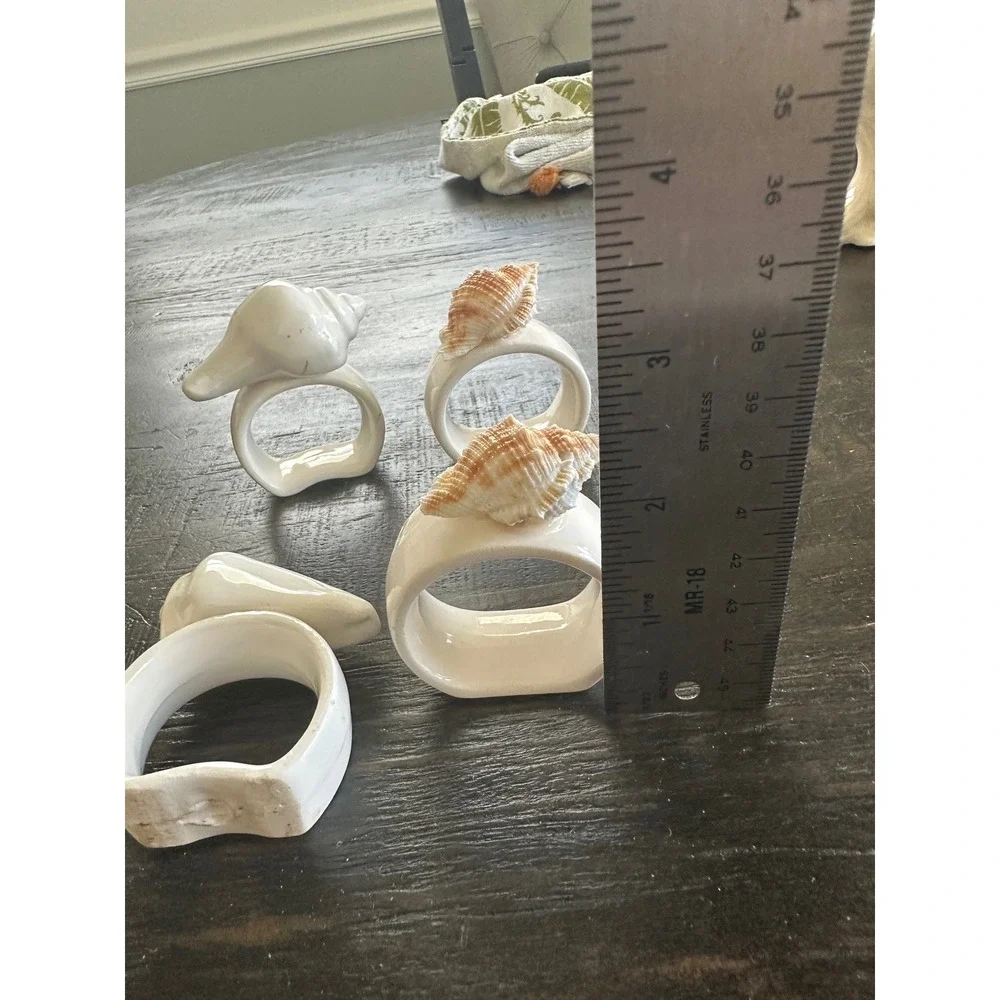 Vintage  Ceramic Seashell Napkin Rings Set of 5 White Coastal Nautical Decor GUC